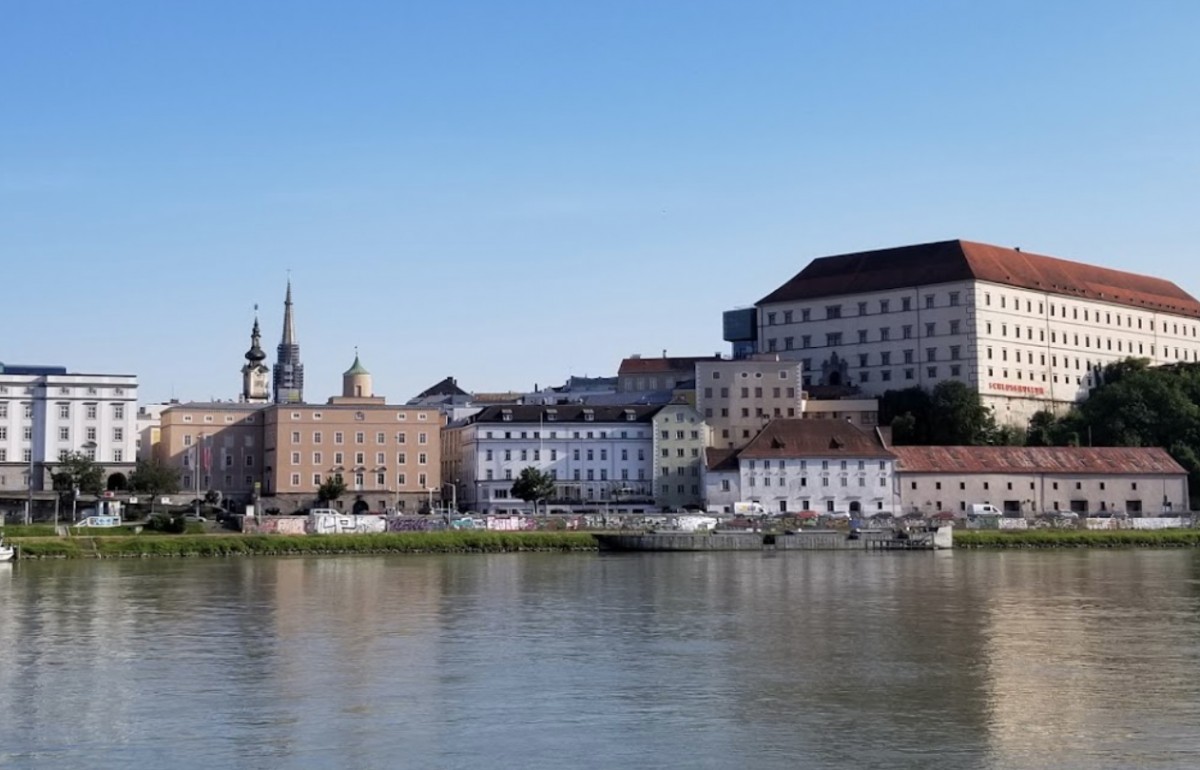 Túrák Linzben, Ausztriában