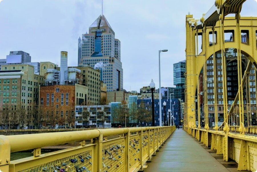 12 tennivaló éjszaka Pittsburghben